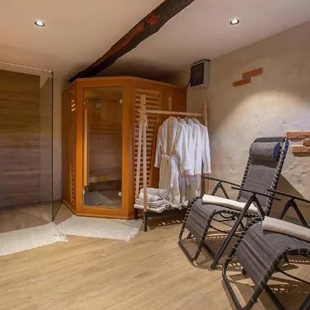 شقة Beautiful In With Sauna Mokronog