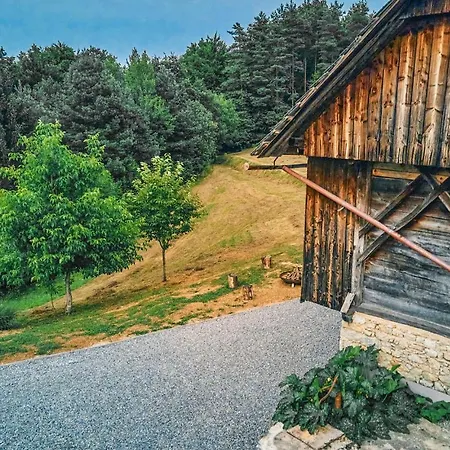 Beautiful In With Sauna شقة