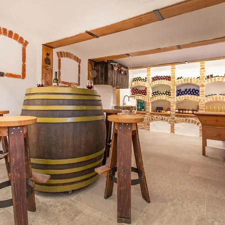 Lovely In With Sauna Appartamento