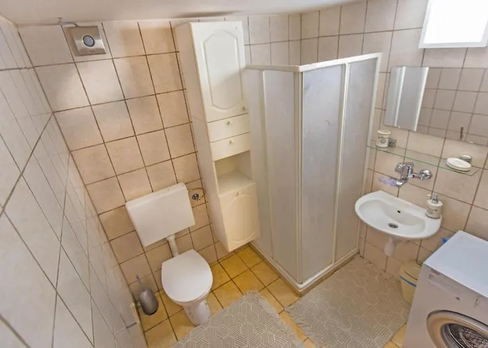 Beautiful In With Sauna דירה